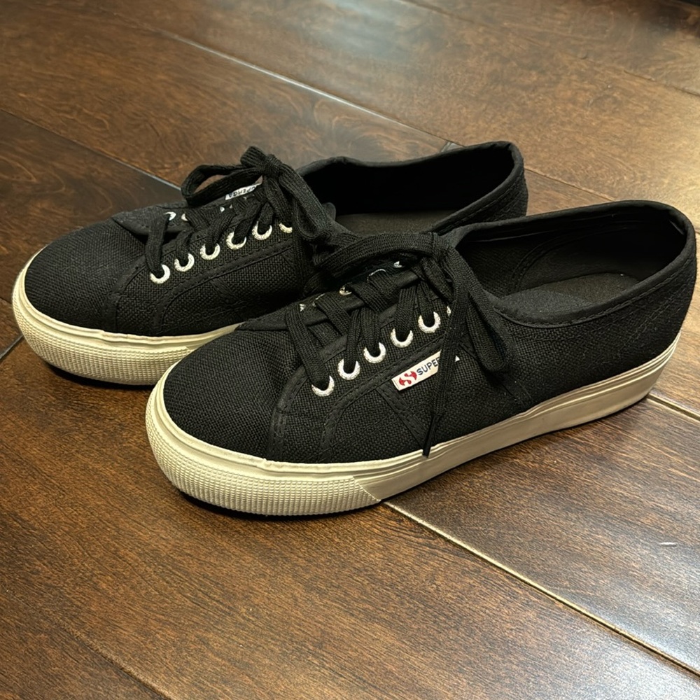 Superga platform black sneaker size 39 1/2 (but fit size 8.5 US)
